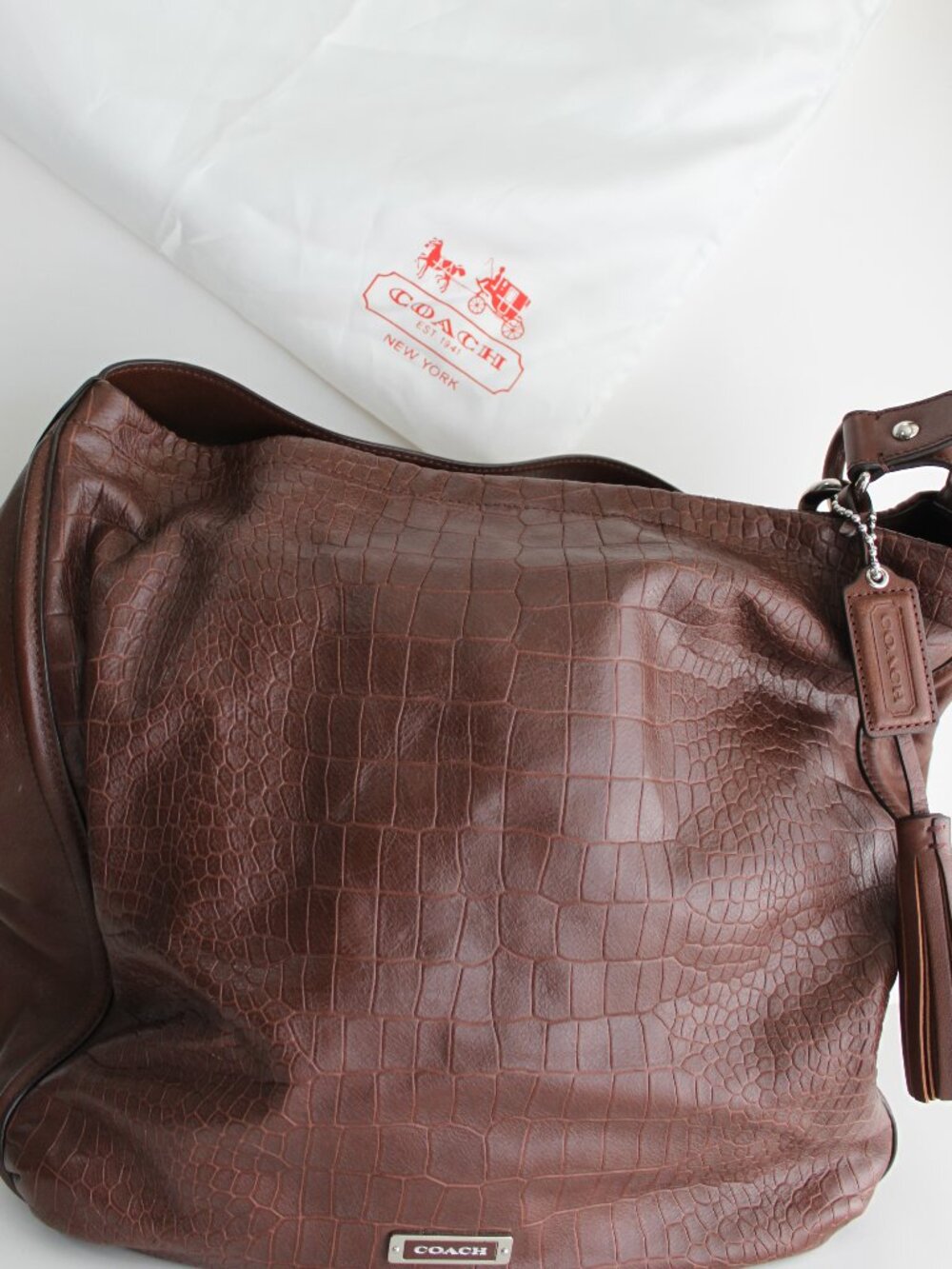 Coach NWOT Brown Croc Leather Taylor Tote - Plum Interior - J1381-F26122 🍫💜